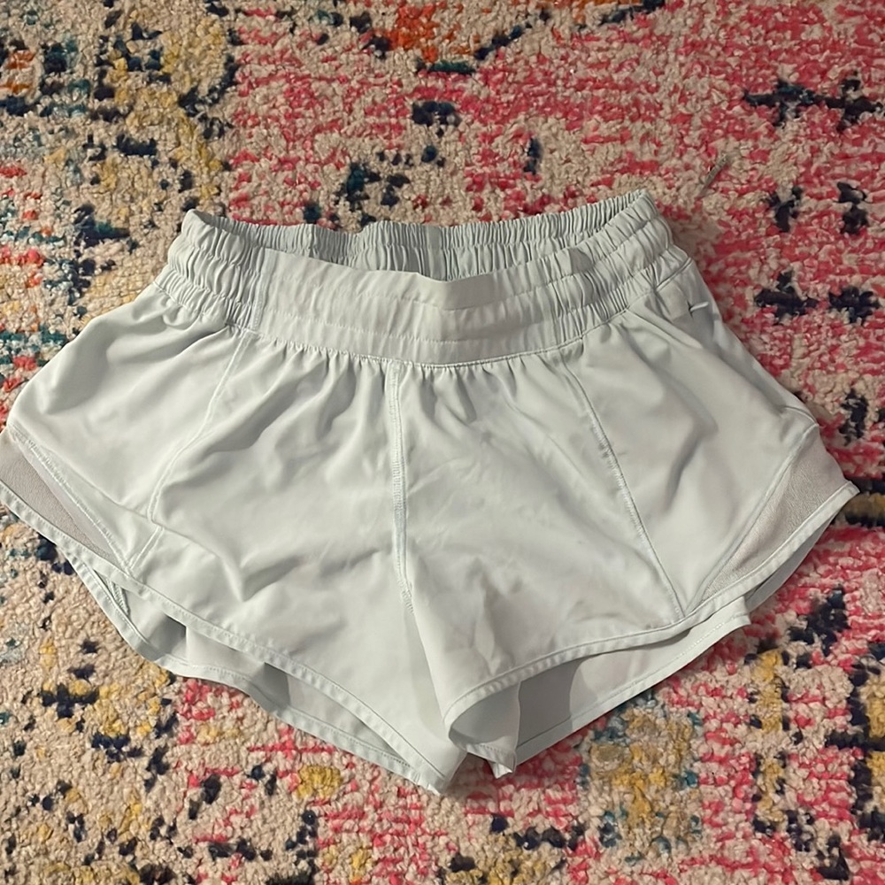delicate mint 2.5” hotty hots!